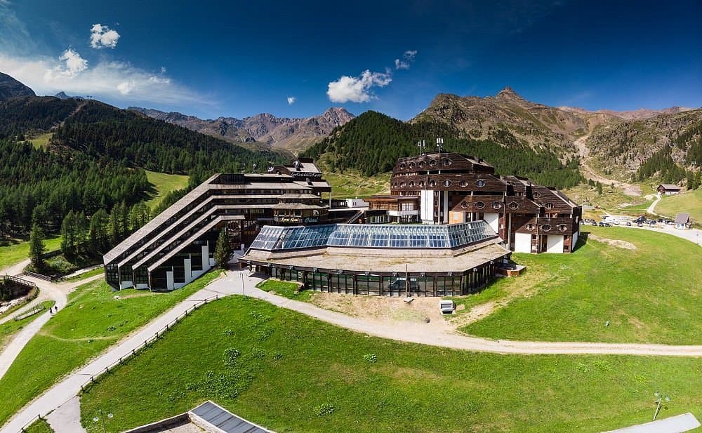 Aparthotel mit Bergpanorama